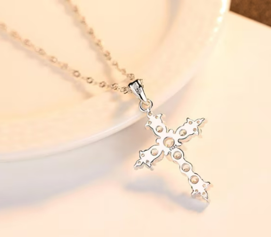 WOMENS DAINTY SILVER CRYSTAL CROSS PENDANT NECKLACE